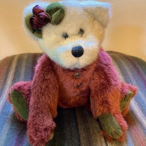 Boyds Bears “Gwendolyn” bear